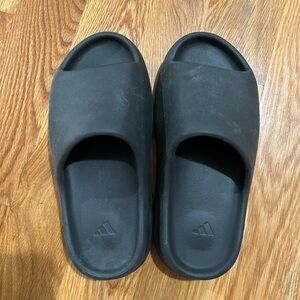 Adidas Yeezy Slide - Black
